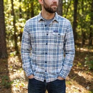 Patagonia Fjord Flannel Shirt Men's Small Blue Plaid Lightweight Organic Cotton